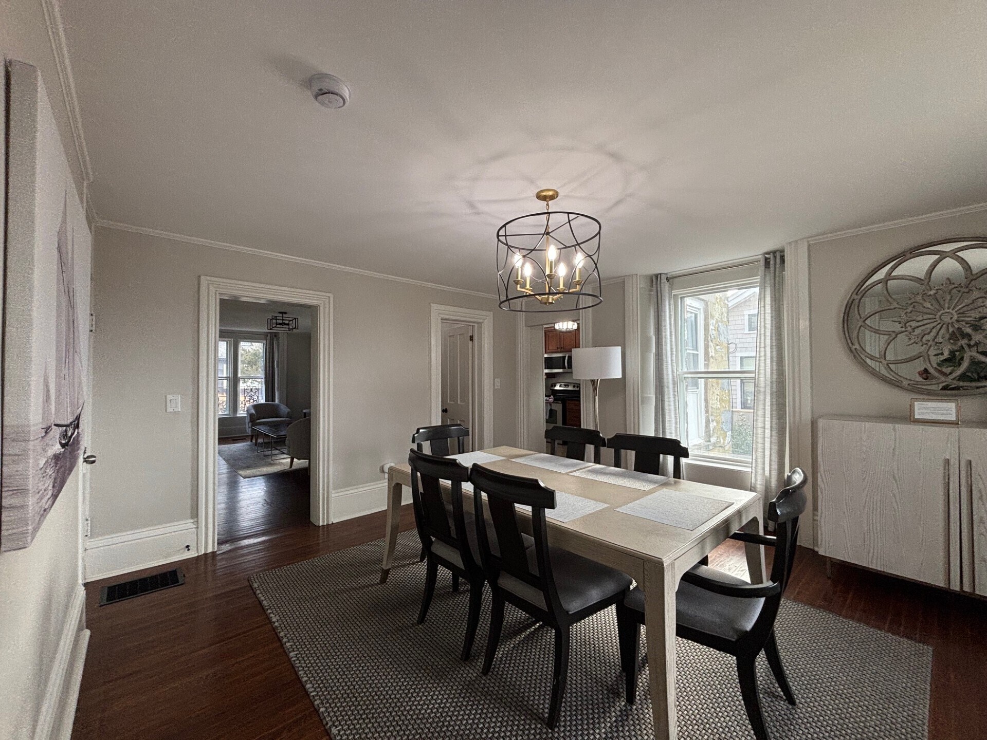 Building Photo - 77 Coggeshall Ave