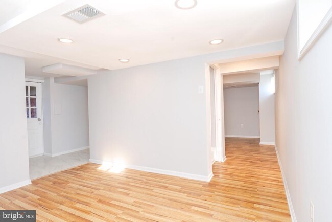 Building Photo - 10026 Lorain Ave