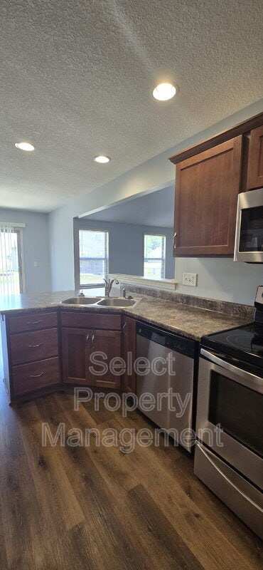 Building Photo - 1808 Grafton Pl