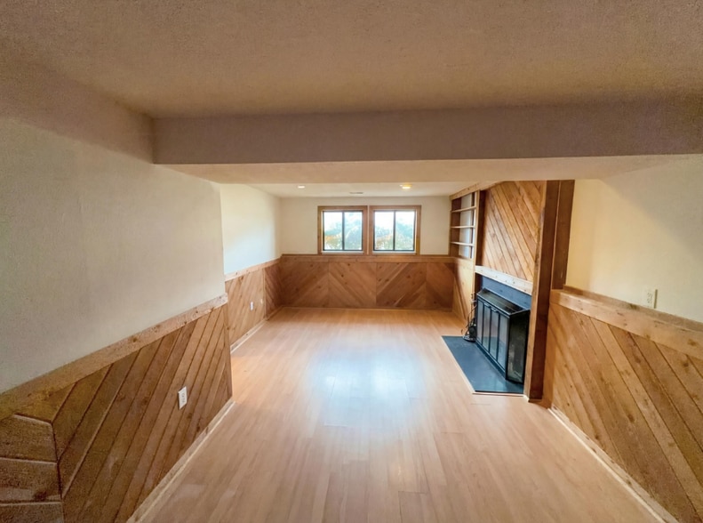 Building Photo - 6628 Brock St