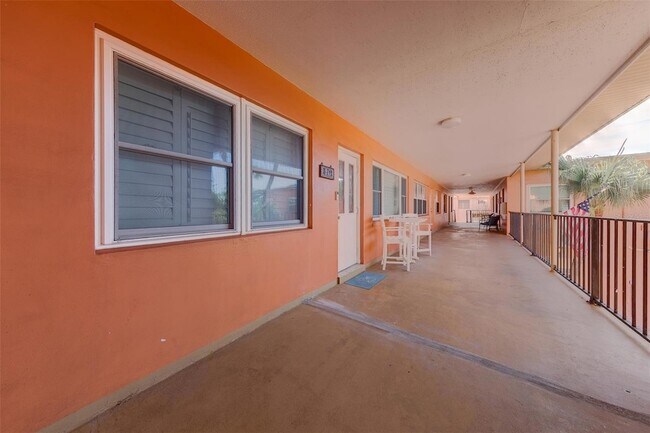 Building Photo - 121 46th Ave