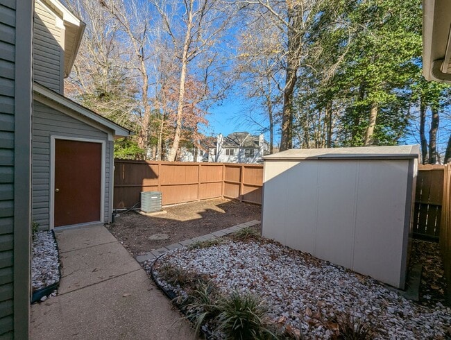 Building Photo - 143 Barn Swallow Rdg