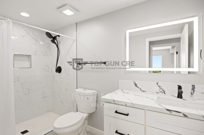 Building Photo - 1889 Coolidge St