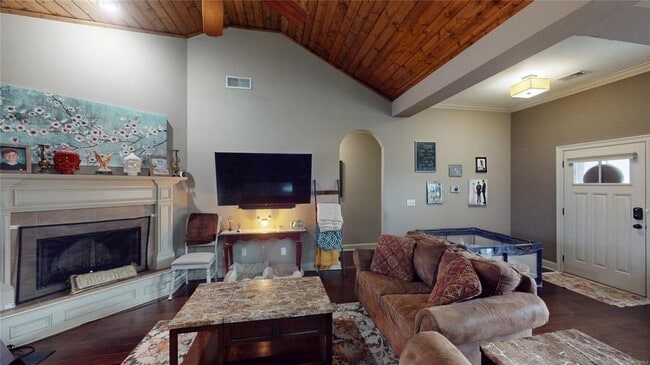 Building Photo - 150 Village Ct