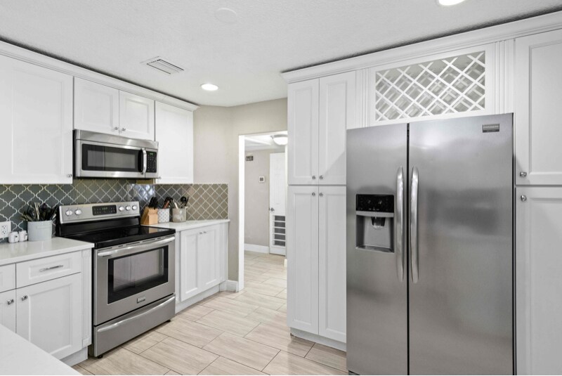 Building Photo - 350 N Phelps Ave