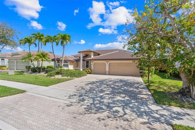 Building Photo - 5135 Kensington Cir