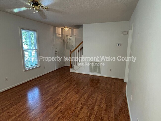 Building Photo - 1811 Kelly Glen Dr