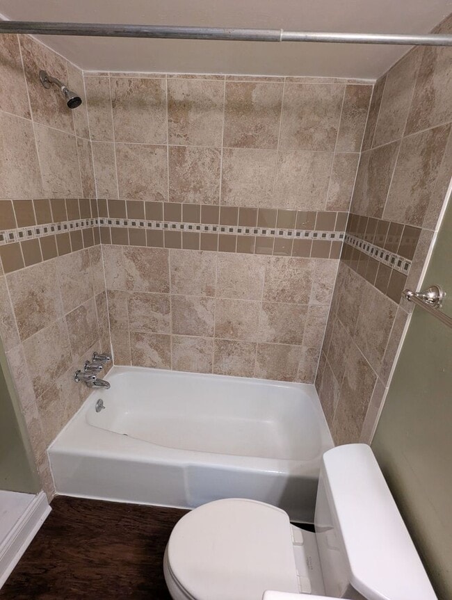 Building Photo - 2 Bedroom 1 Bathroom Loft Apartment (Shadyside)