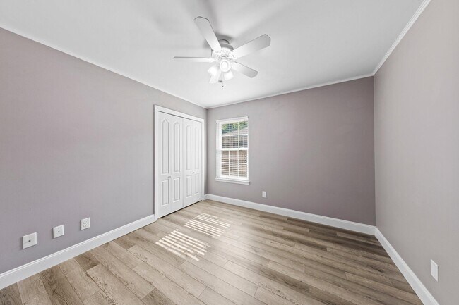 Building Photo - 508 Garden Oaks Cove