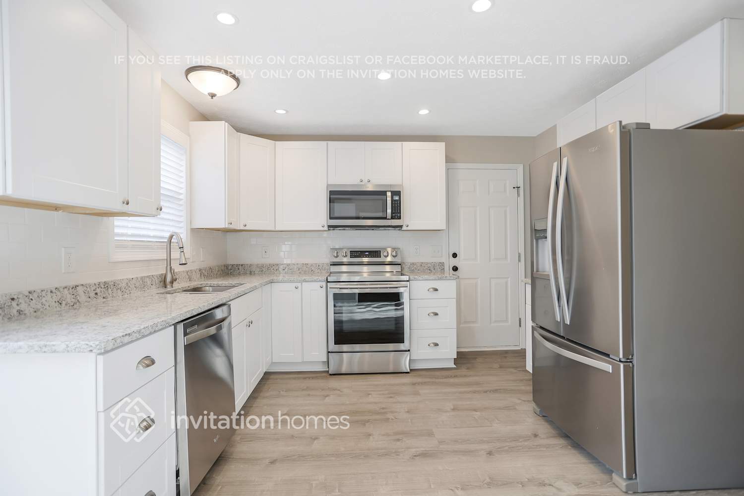 Building Photo - 5420 Palmetto Ct