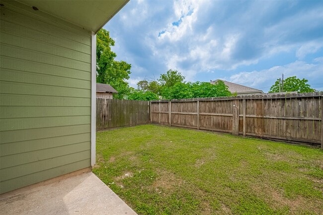 Building Photo - 6623 Arabella St