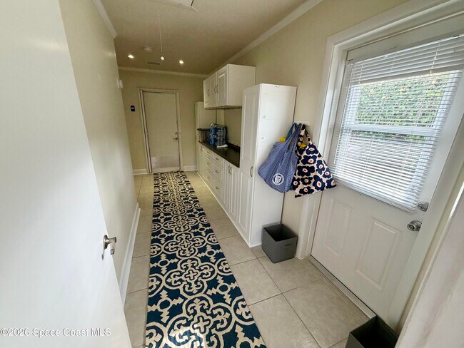 Building Photo - 190 Harwood Ave