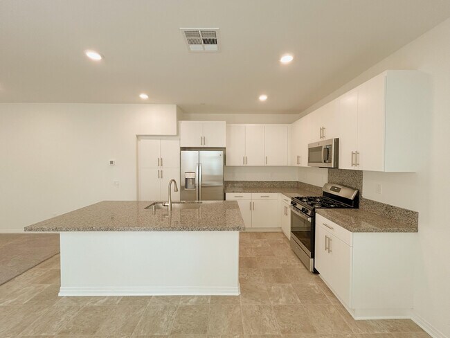 Building Photo - 5254 Wildflower Ln