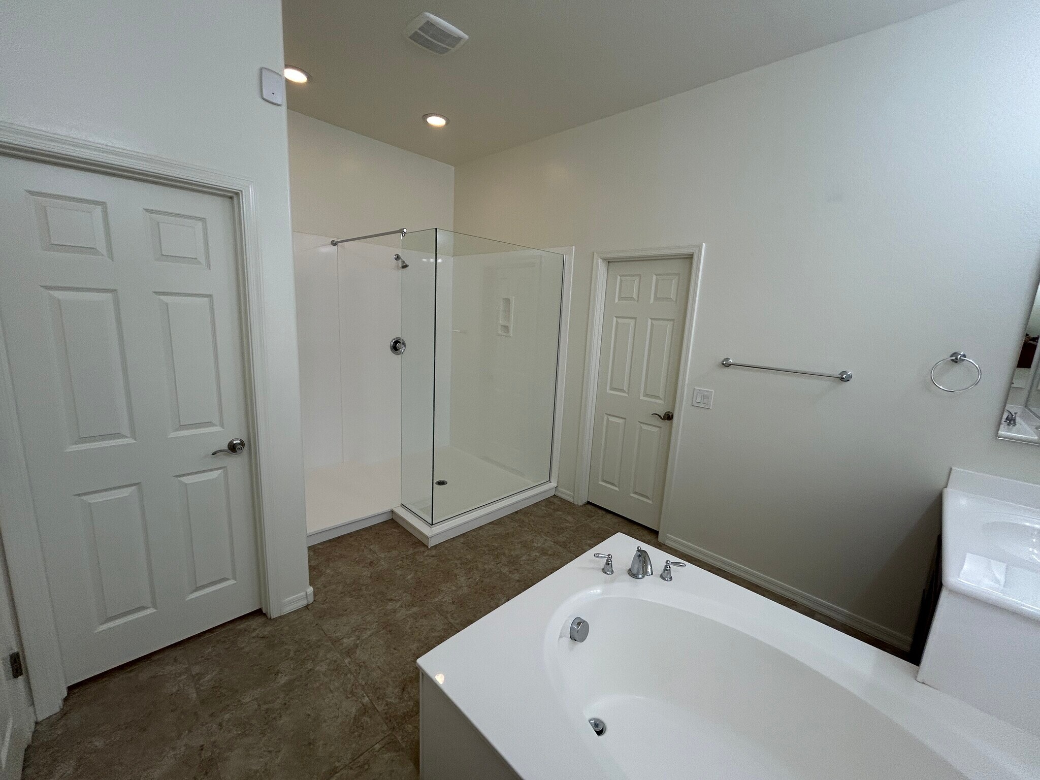 Building Photo - 3841 E Powell Pl