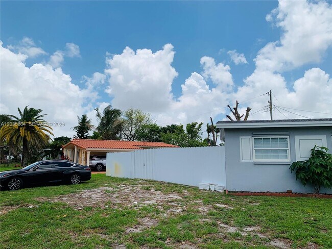 Building Photo - 17010 NW 53rd Ave