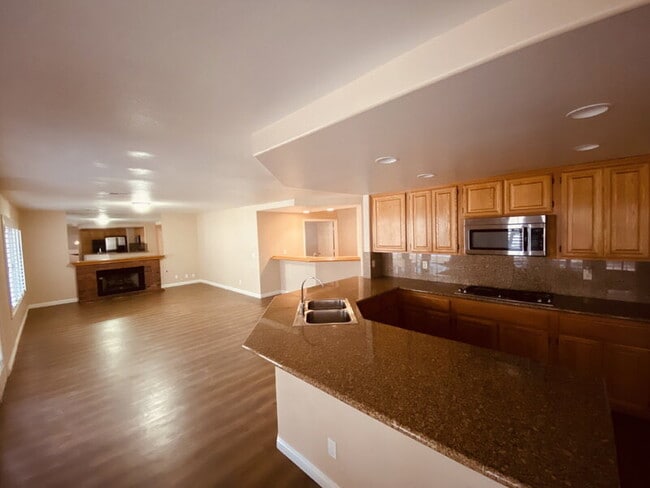 Building Photo - 8217 Ocean Terrace Way