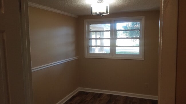 Building Photo - 38A E Talley Ave