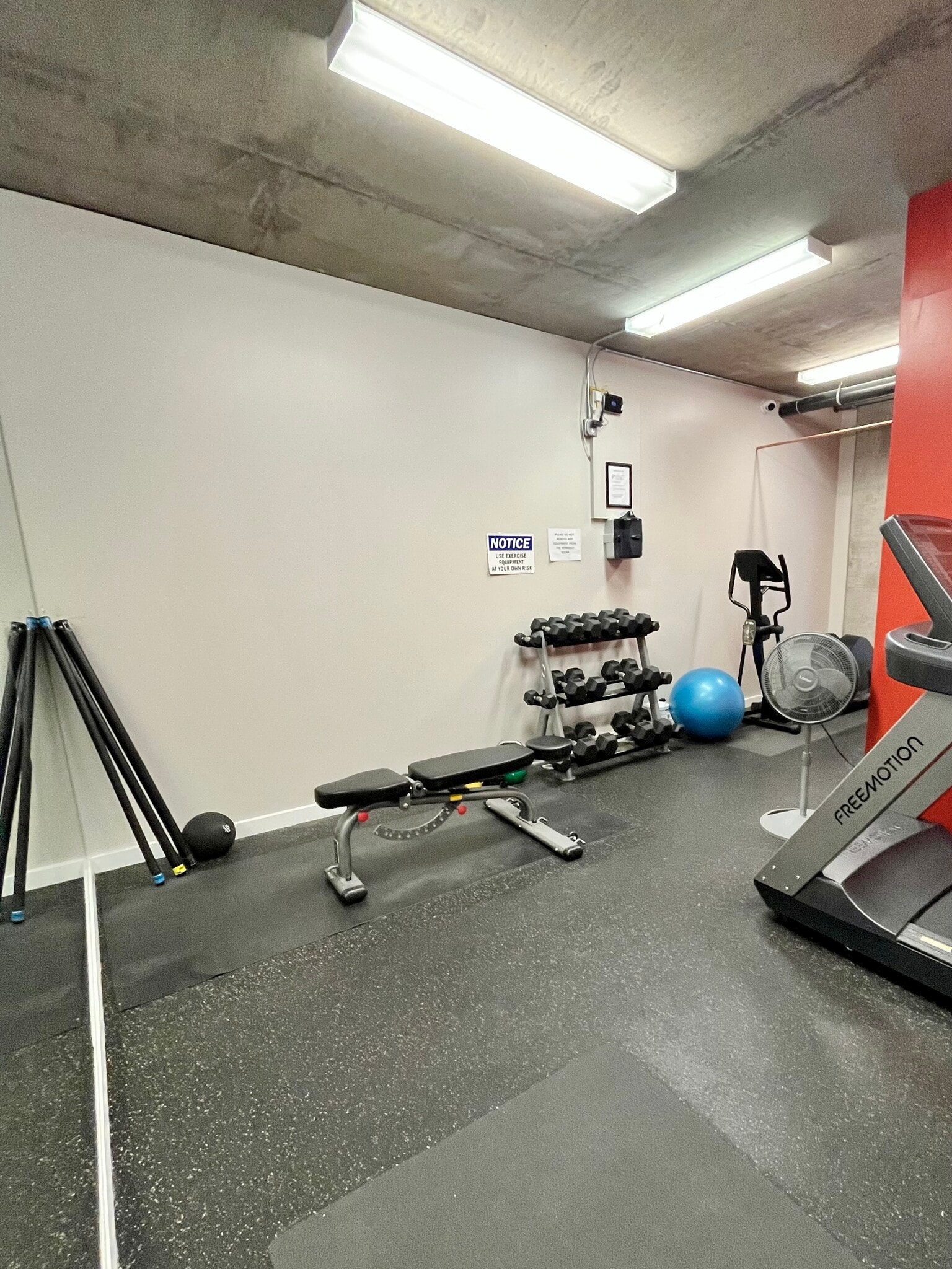 Community Gym - 275 S Harrison St