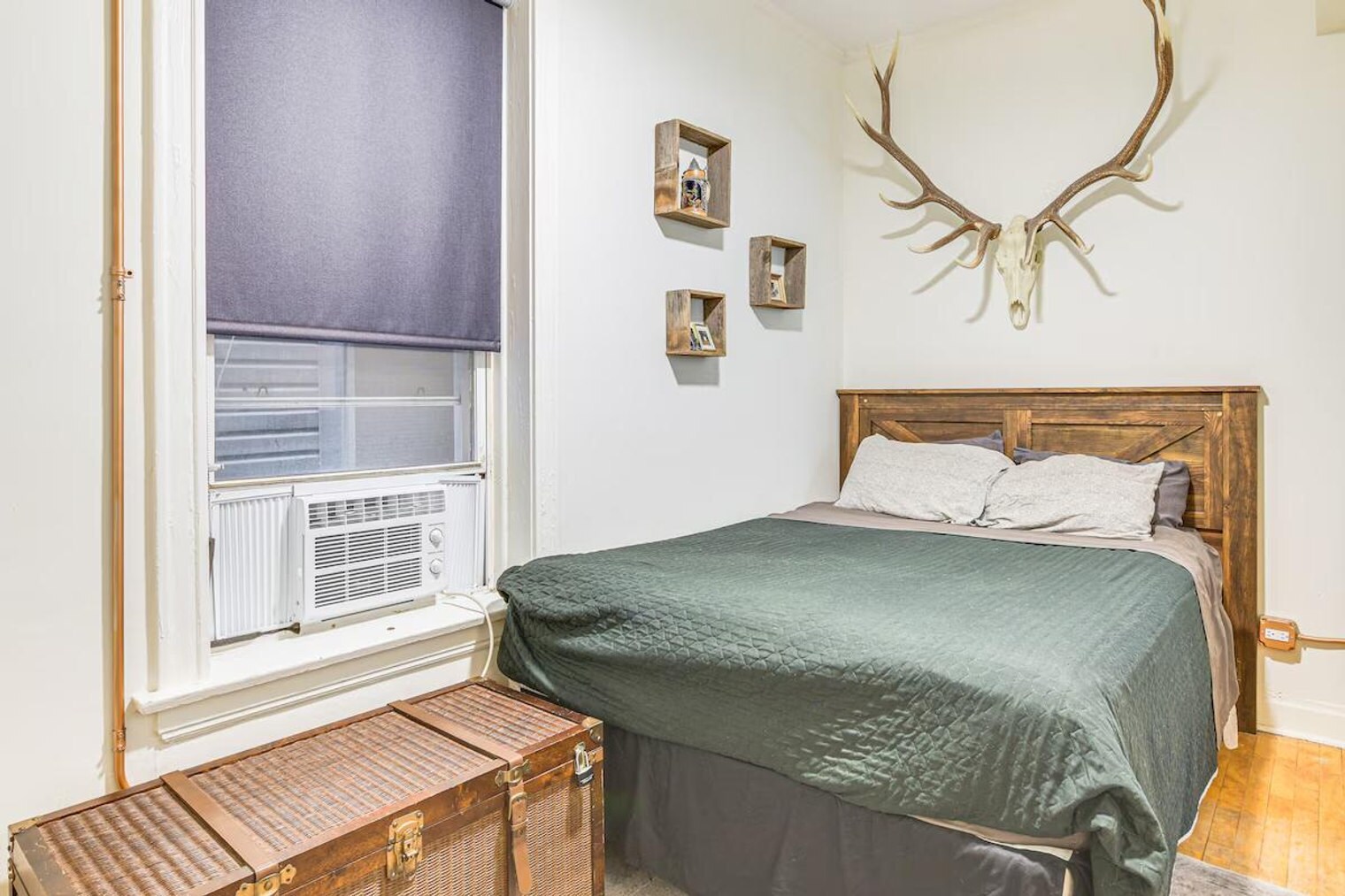 Building Photo - 3254 W Wabansia Ave