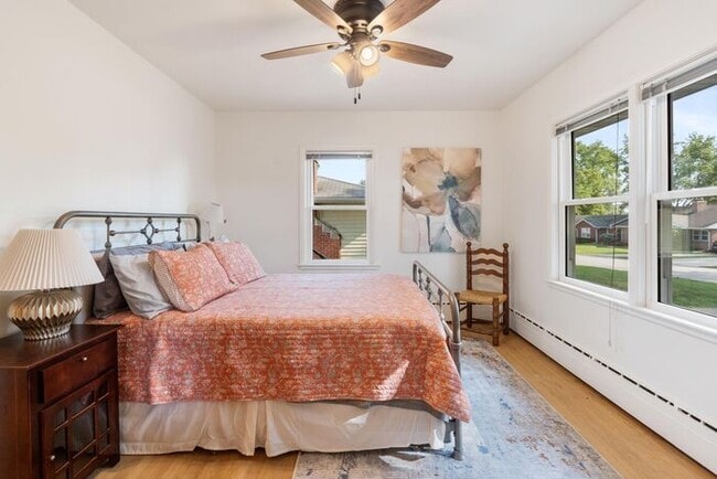 Building Photo - $2,995 | 4 Bedroom, 2 Bathroom House | Pet...