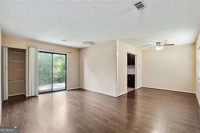 Building Photo - 76 Sandalwood Cir