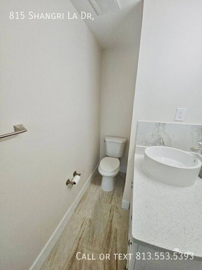 Building Photo - 815 Shangri La Dr