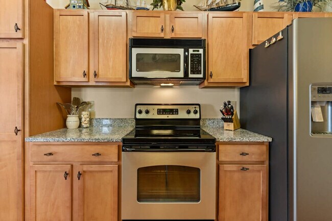 Building Photo - 15 K St