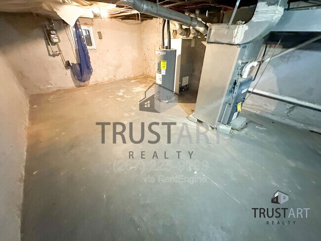 Building Photo - 330 N 53rd St