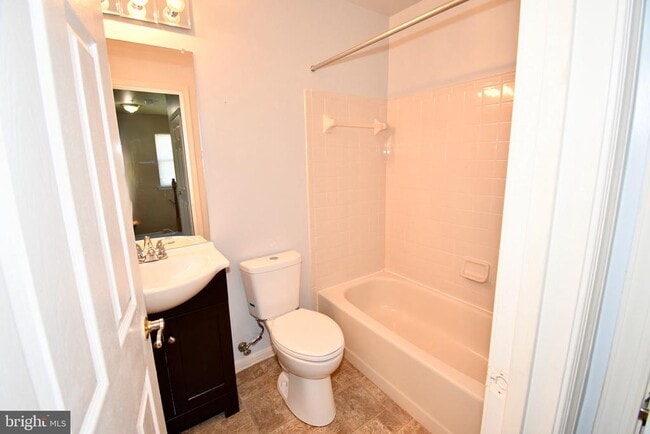 Building Photo - 11234 Hannah Way