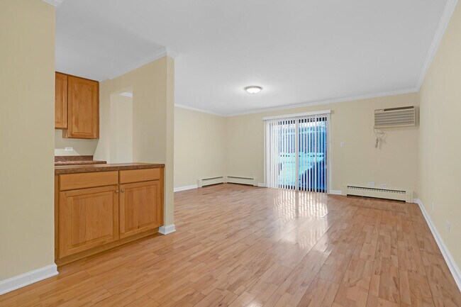 Building Photo - 2407 N Kennicott Dr