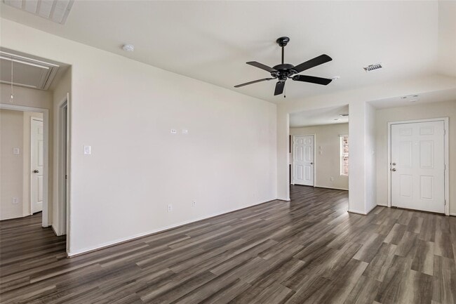 Building Photo - 5858 Rosehill Forest Ln