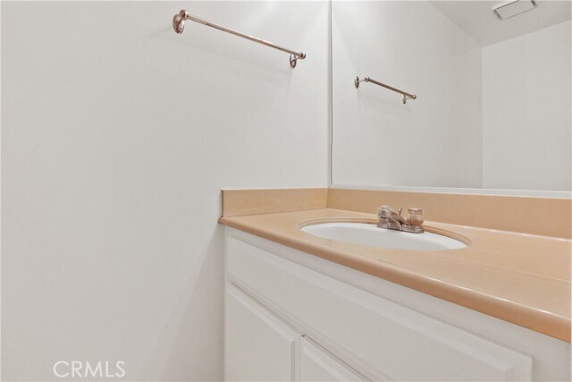 Building Photo - 53 Goldenrod