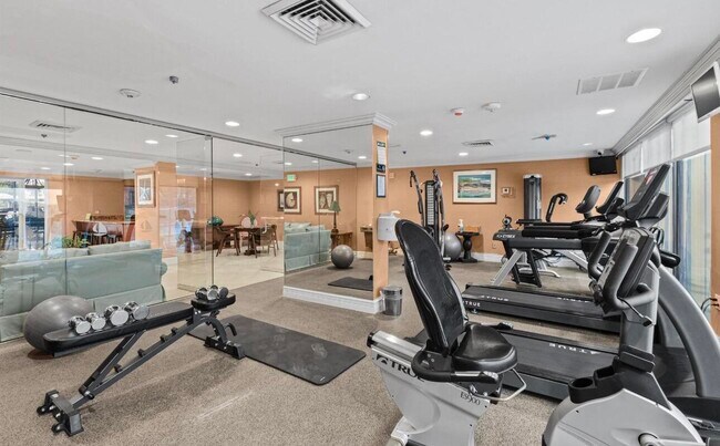 Building Photo - 5200 N Flagler Dr