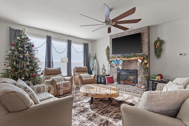 Building Photo - 2259 Gran Cielo Trl