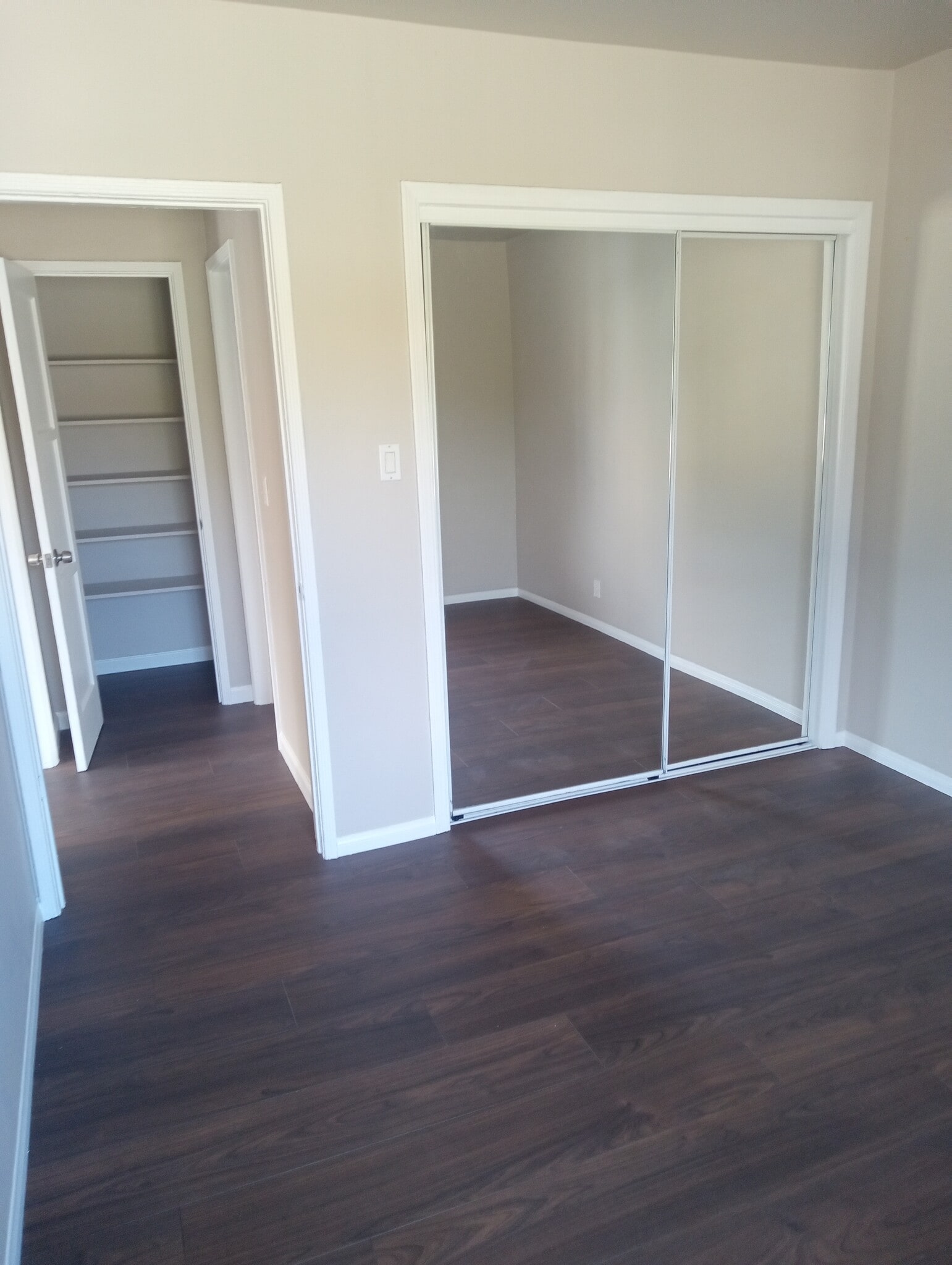 Building Photo - 11617 Archwood St