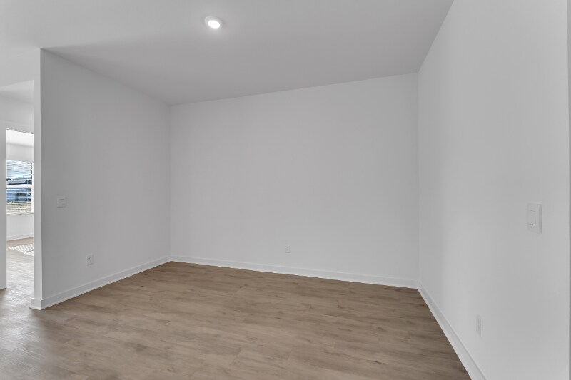 Building Photo - 4671 W Aurora St