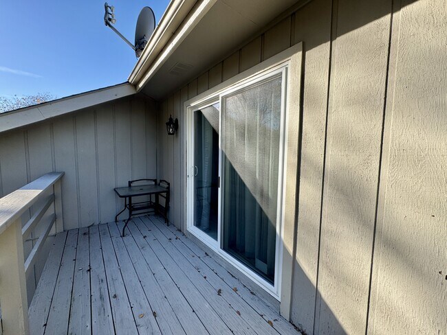 Building Photo - 308 Chota View Pl