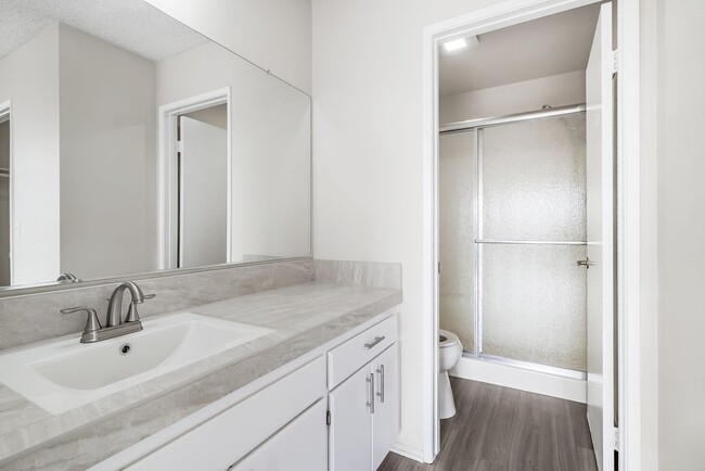 Building Photo - 401 Arundell Cir