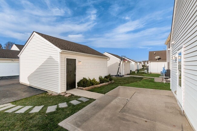 Building Photo - 135 Hancock St