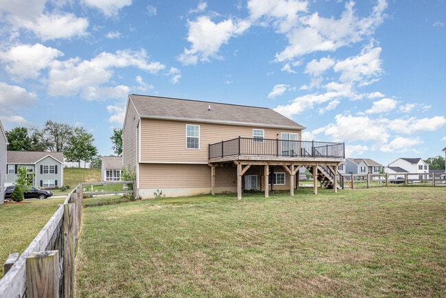 Building Photo - 1157 Gemstone Pointe Dr