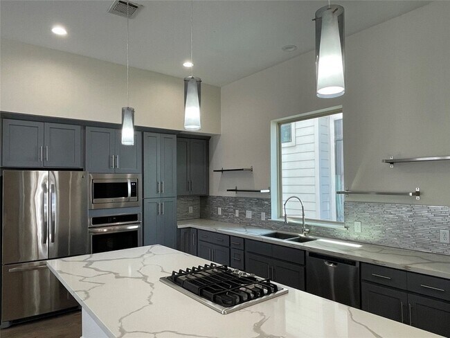 Building Photo - 5306 Eigel St