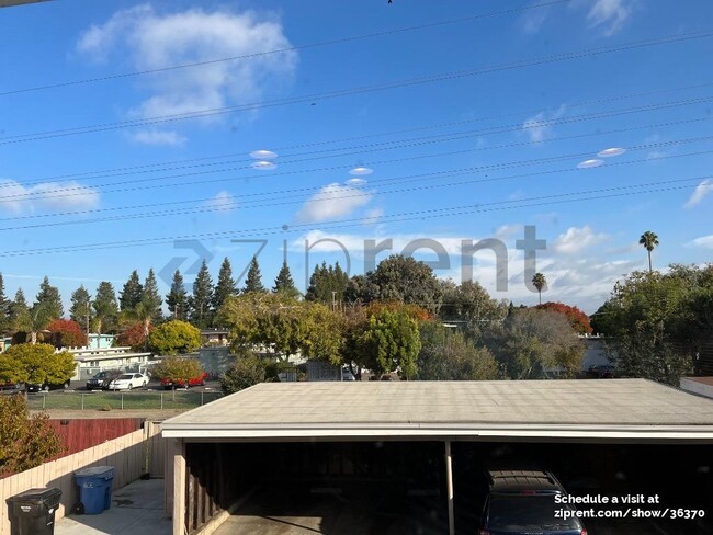 Building Photo - 676 Johanna Ave