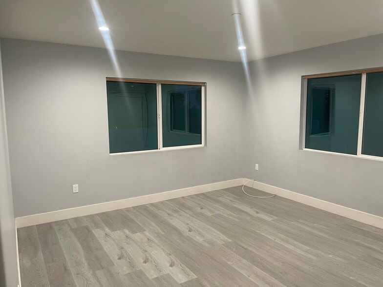 Building Photo - 12662 Bradley Ave