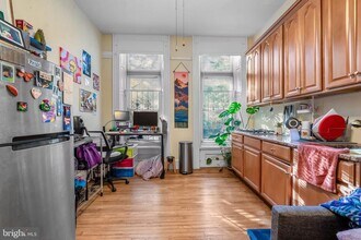 Building Photo - 711 Corinthian Ave