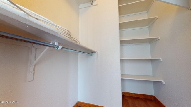 Building Photo - 9033 Leo St