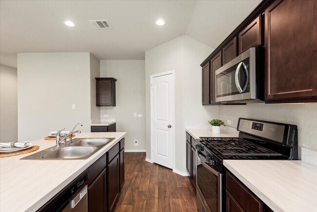 Building Photo - 15332 Timber Preserve Ln