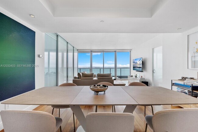 Building Photo - 1331 Brickell Bay Dr
