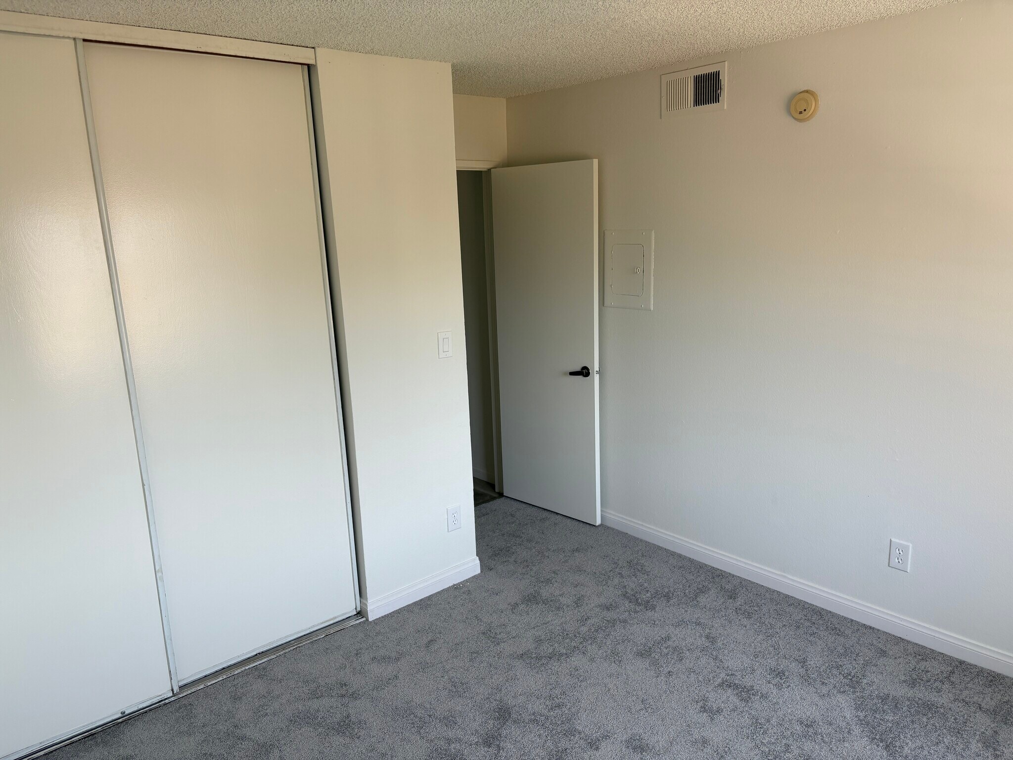 Sliding closet in 2nd bedroom - 18071 Beneda Ln
