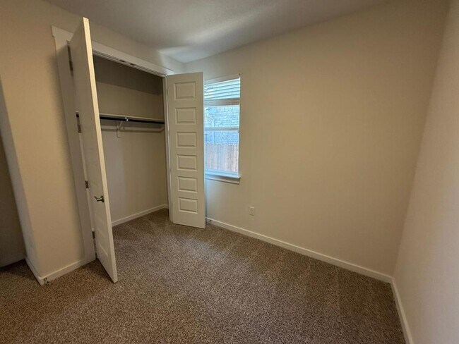 Building Photo - 2037 Saddlery St