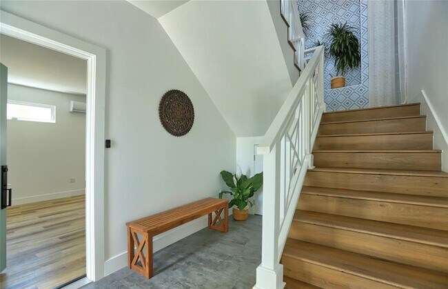 Building Photo - 4537 St Elmo Dr